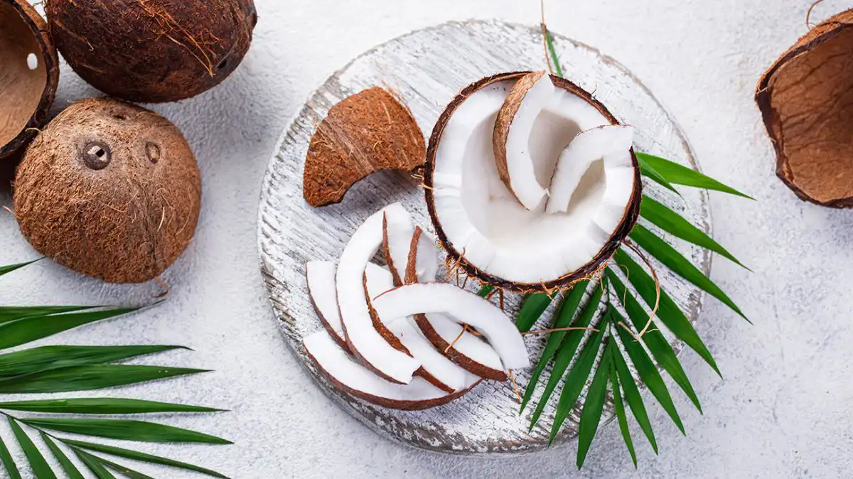 Produkty kokosowe jako polecane produkty w diecie low fodmap.